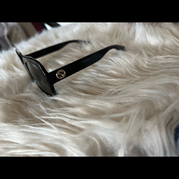 Black Gucci Sunglasses